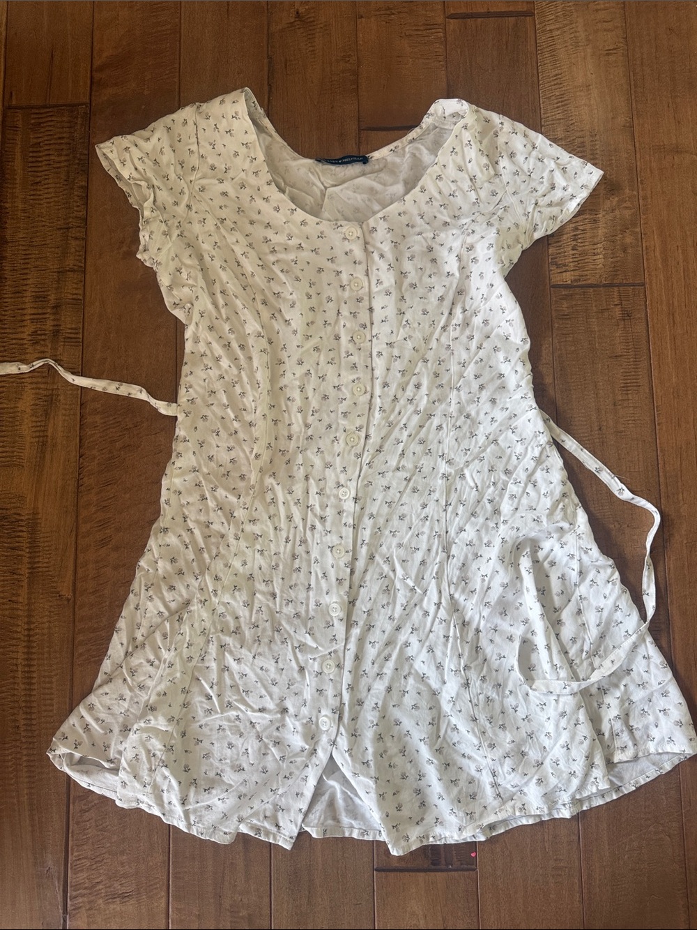Brandy Melville Women's White Floral Button-Front Mini Dress